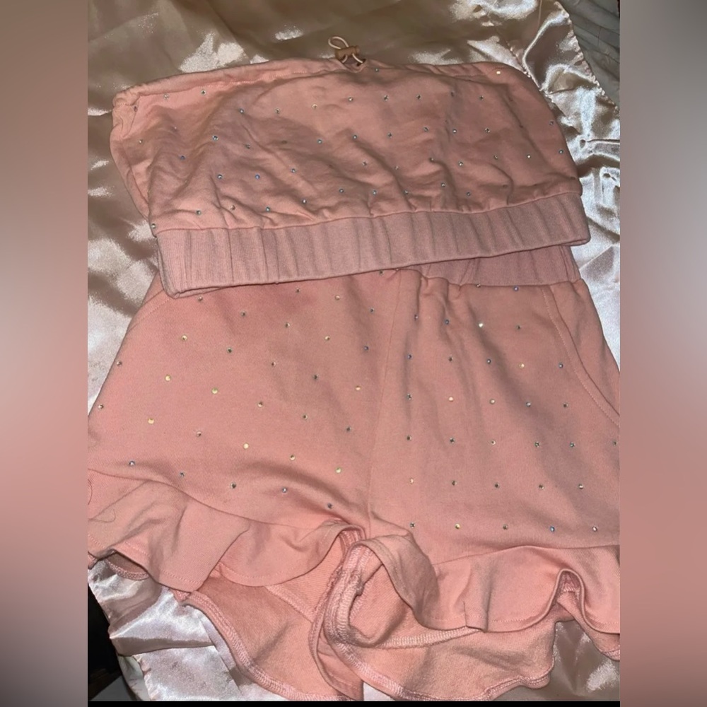 NWOT Baddieville Pink two piece set 💕